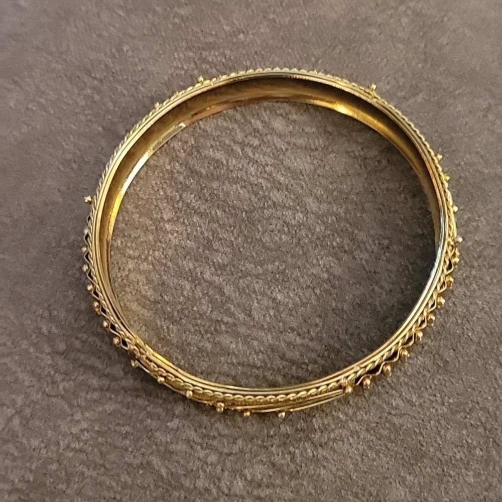VTG Goldtone Milgrain Art Deco Bangle Gothic Great Gatsby Bracelet - Picture 4 of 5